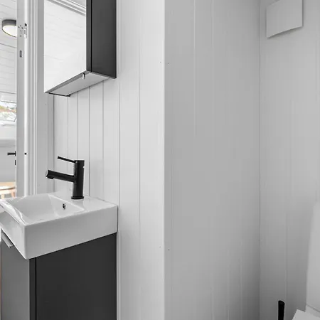 4 Bedroom Lovely In 度假居