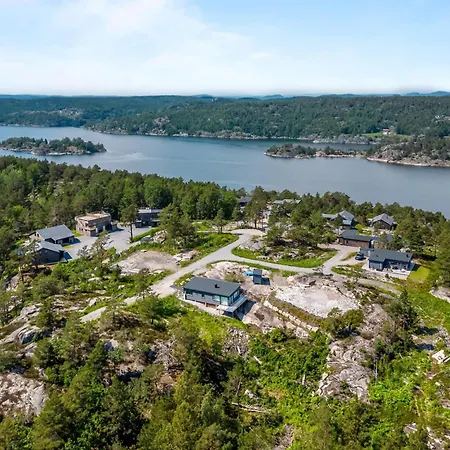 4 Bedroom Lovely In * Risør