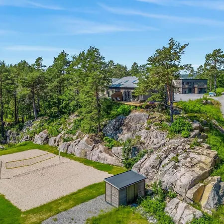 4 Bedroom Lovely In *