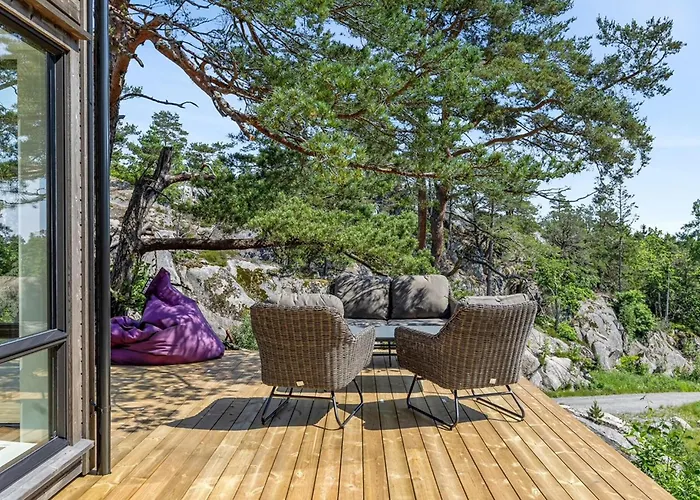 4 Bedroom Lovely In Risør