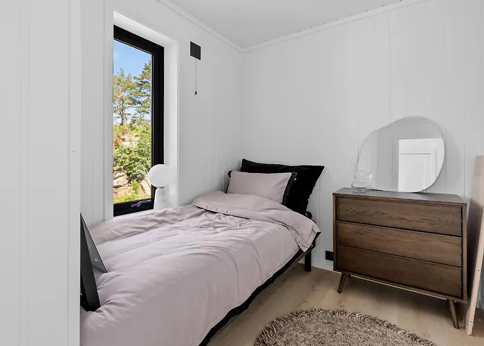 4 Bedroom Lovely In * Risør