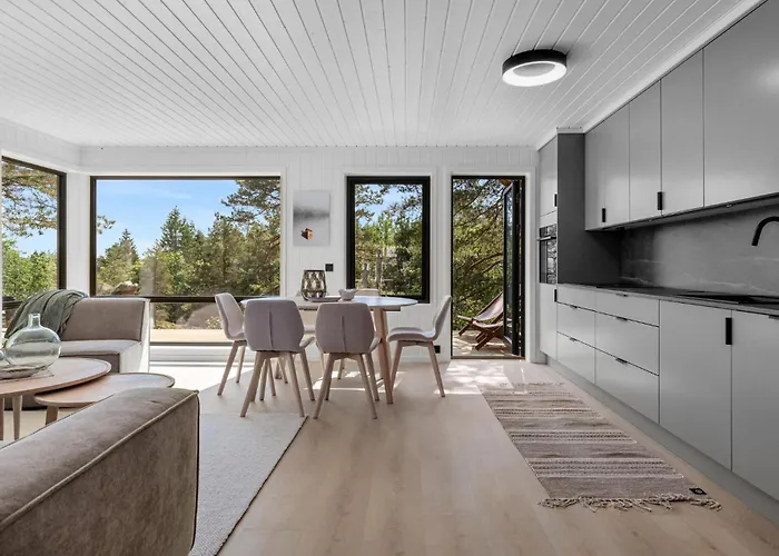4 Bedroom Lovely In